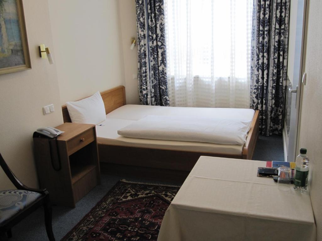Hotel Pension Fasanenhaus Berlin Værelse billede