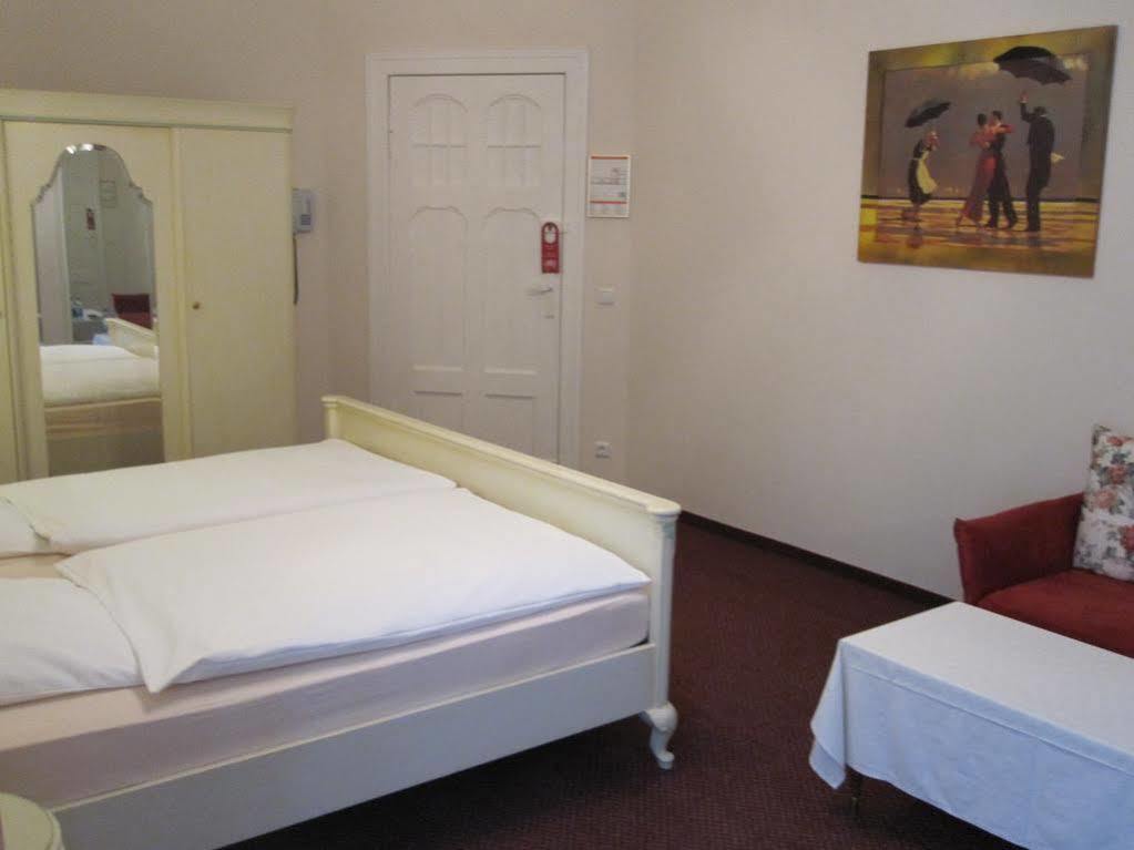 Hotel Pension Fasanenhaus Berlin Eksteriør billede